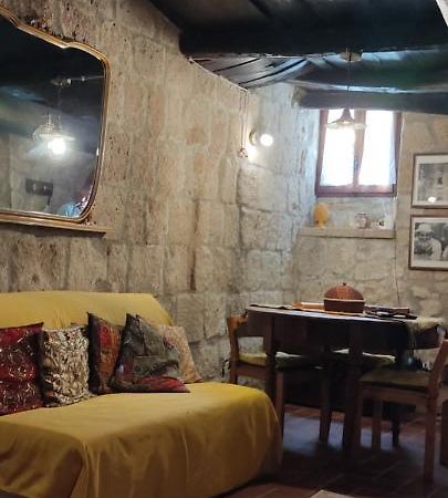 La Chascona Di Farnese Casa Di Tufo Nel Borgo Apartment ภายนอก รูปภาพ