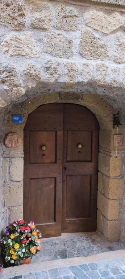 La Chascona Di Farnese Casa Di Tufo Nel Borgo Apartment ภายนอก รูปภาพ