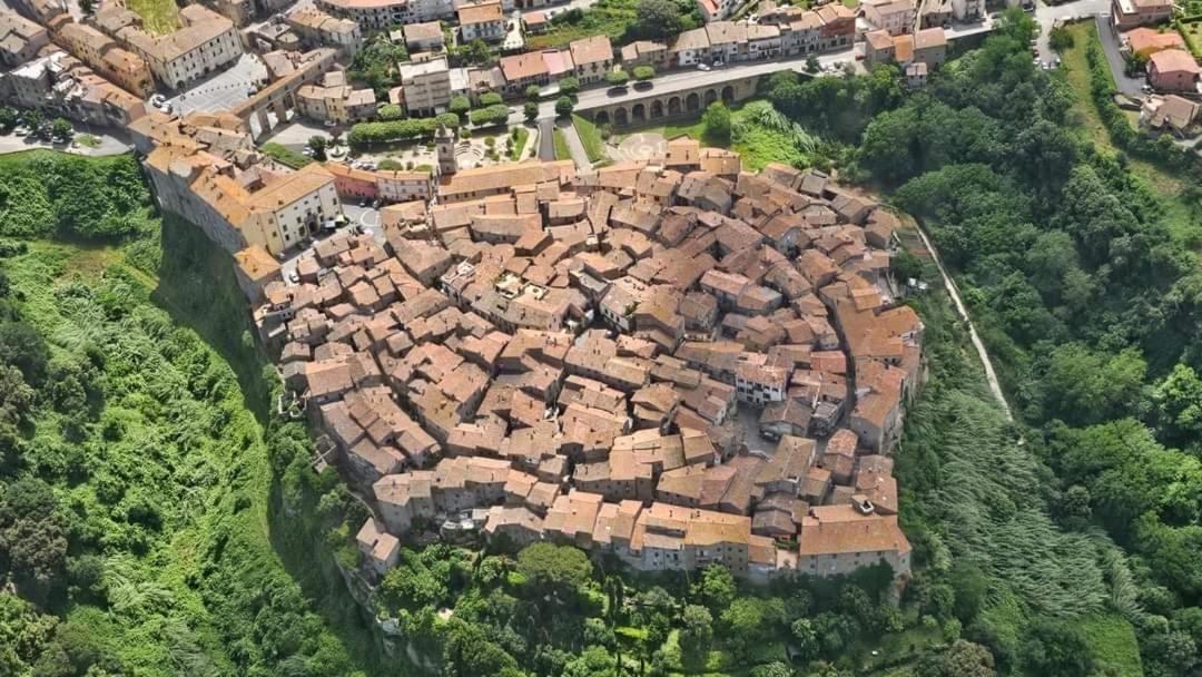 La Chascona Di Farnese Casa Di Tufo Nel Borgo Apartment ภายนอก รูปภาพ